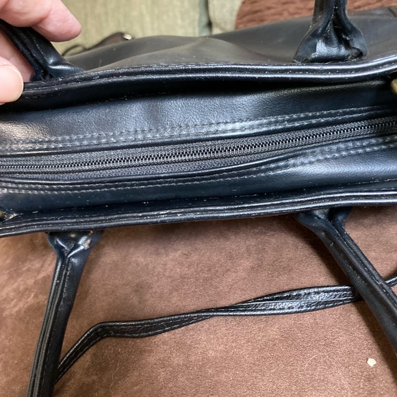 Liz Claiborne bag - Picture 5 of 10